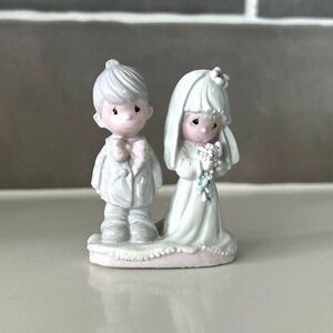 1990 Precious Moments figurine The Lord bless and Keep You Wedding Cake Topper